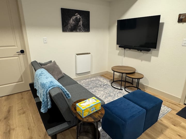 Cozy Greetings Guest Suite - Rapid City, SD