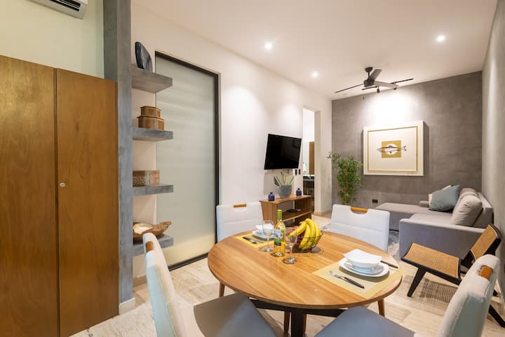 Steps To 5th Ave! 1br Condo W/ Ocean-view Rooftop - Riviera Maya