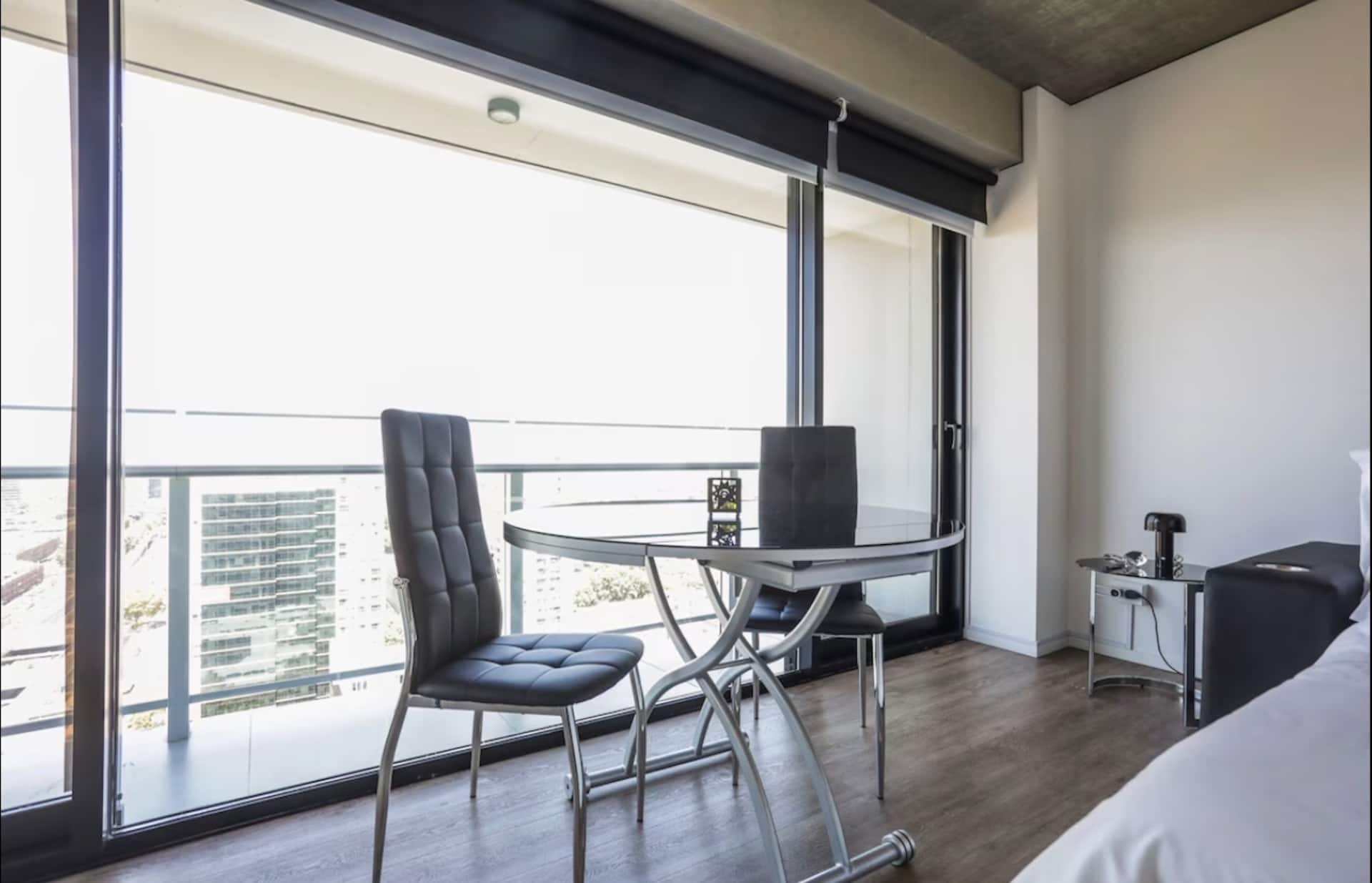 Brand-new one-bedroom apartment with river and city views in Monserrat