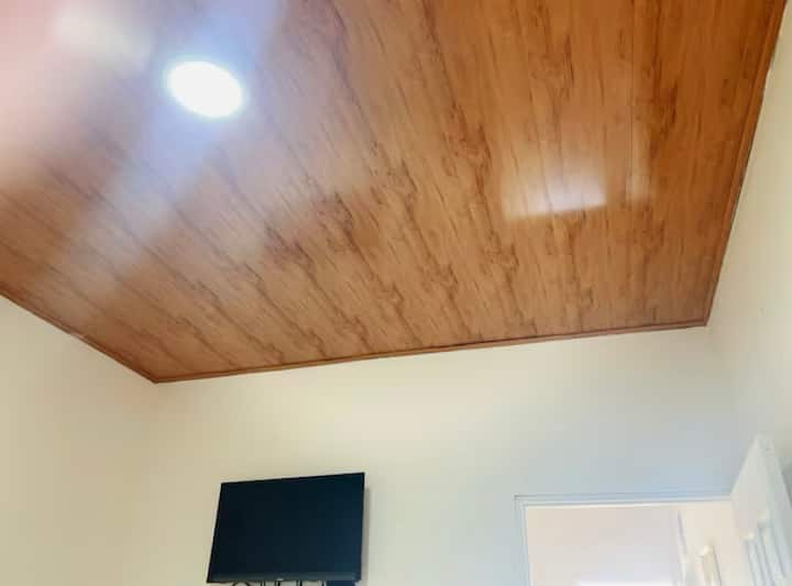 Apartamentos Rocha A/c Y Parqueo Privado - Managua