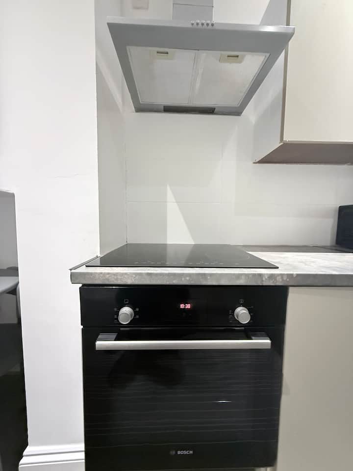 Spacious Flat – Central & Cozy - Leicester