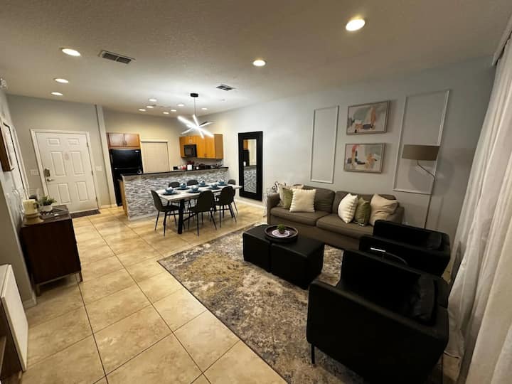 Modern 2br Townhouse Hot Tub Steps To Disney World - Four Corners, FL