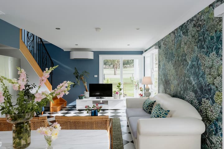Merewether Links Studio | Golf Course | Near Beach - City of Lake Macquarie