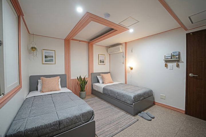 Twin Room - Busan