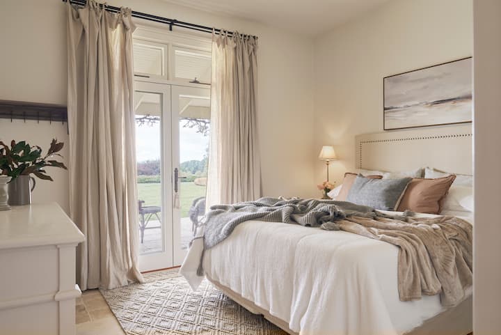 Bedroom 3 - Standard King