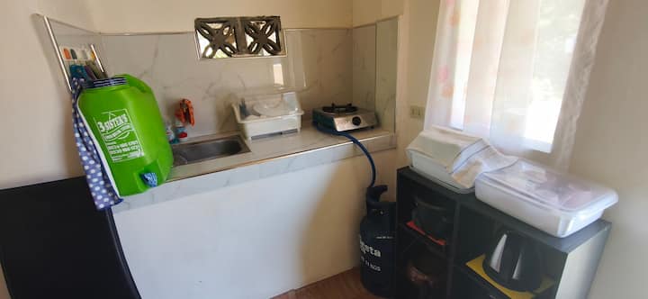 Matteo Transient House W/ Ac + Wifi +Tv + Parking - Dingalan