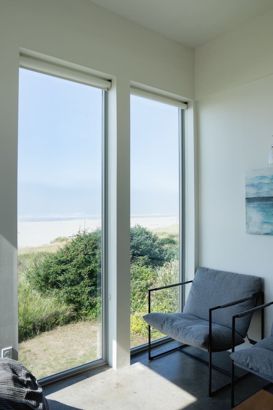 A glass beach house on the Oregon dunes, Cloverdale, Oregon, United States, photo 3 of 10