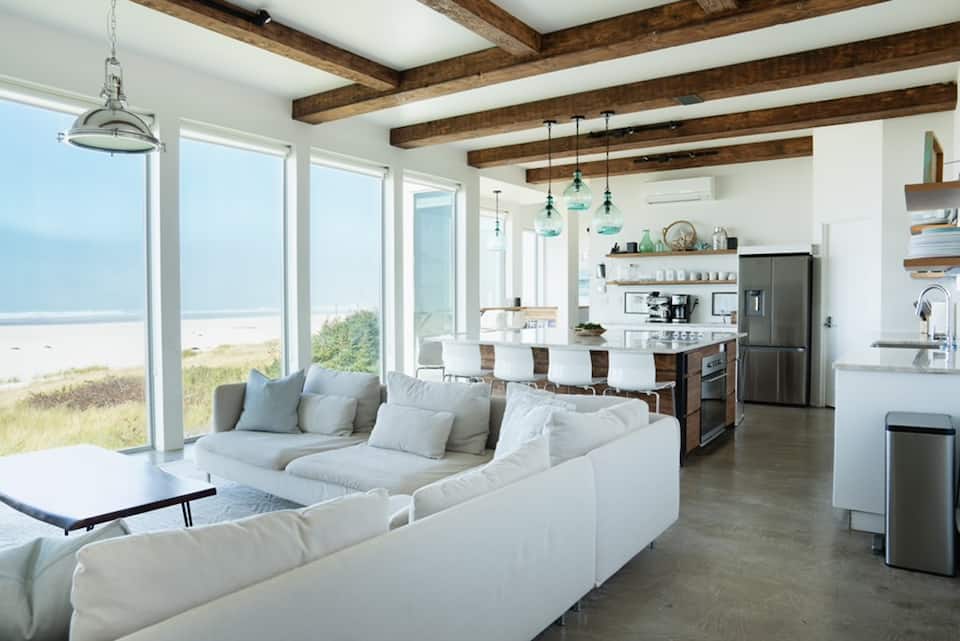 A glass beach house on the Oregon dunes, Cloverdale, Oregon, United States, photo 5 of 10