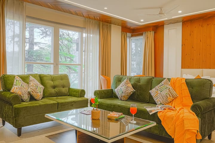 Velmora 1bhk On Mall Road : Parking - Mussoorie