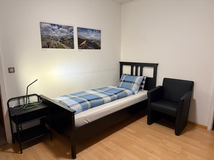 bedroom no.3: 1 bed for 1 person (limited privacy, passthrough for sleeping room no.1), access to balcony