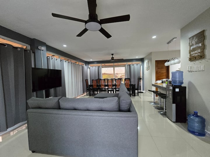Peaceful 4 Bedroom House In Tagaytay - Tagaytay