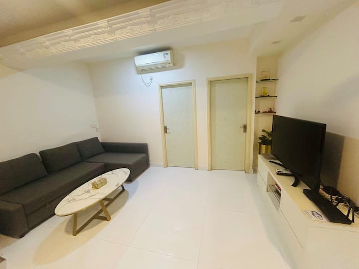 2 Bhk Flat Available In Tst
Entire Place - 젠사쥐