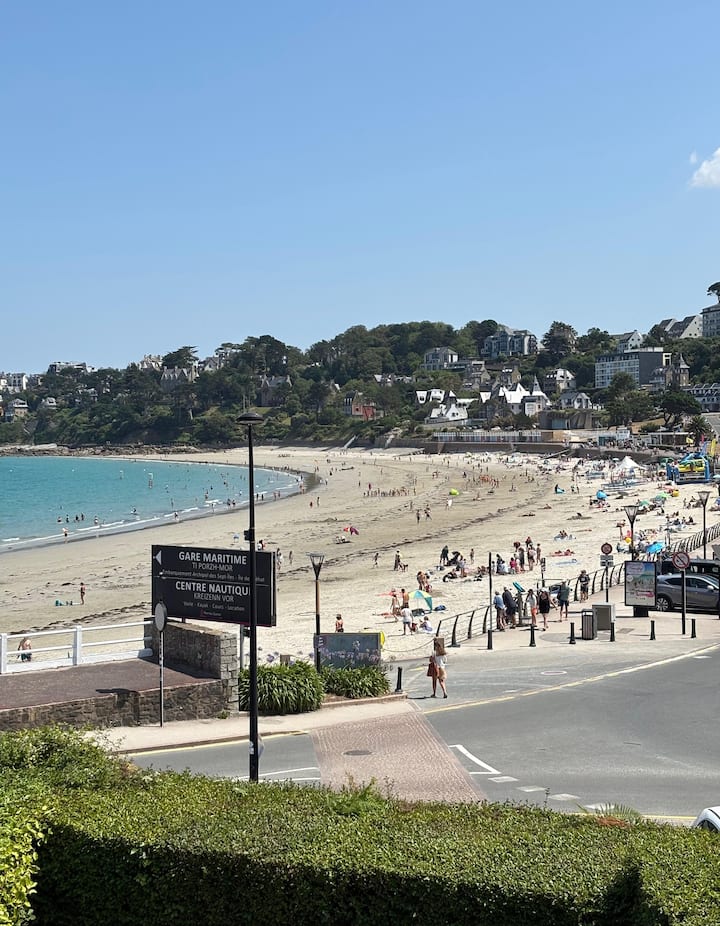 Les Pieds Dans L'eau - Perros-Guirec