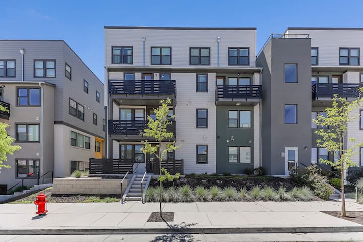 Cozy Daybreak Condo Near Baseball And Trax - South Jordan, UT