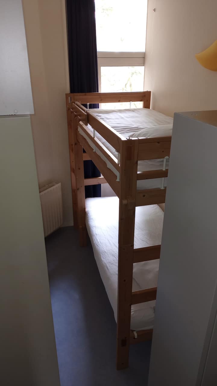Museumplein | Bunk Room + Kitchen | 12 Guests - Ámsterdam