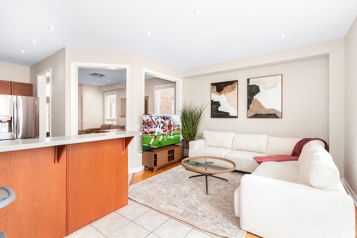 Beautiful Family House - Mississauga