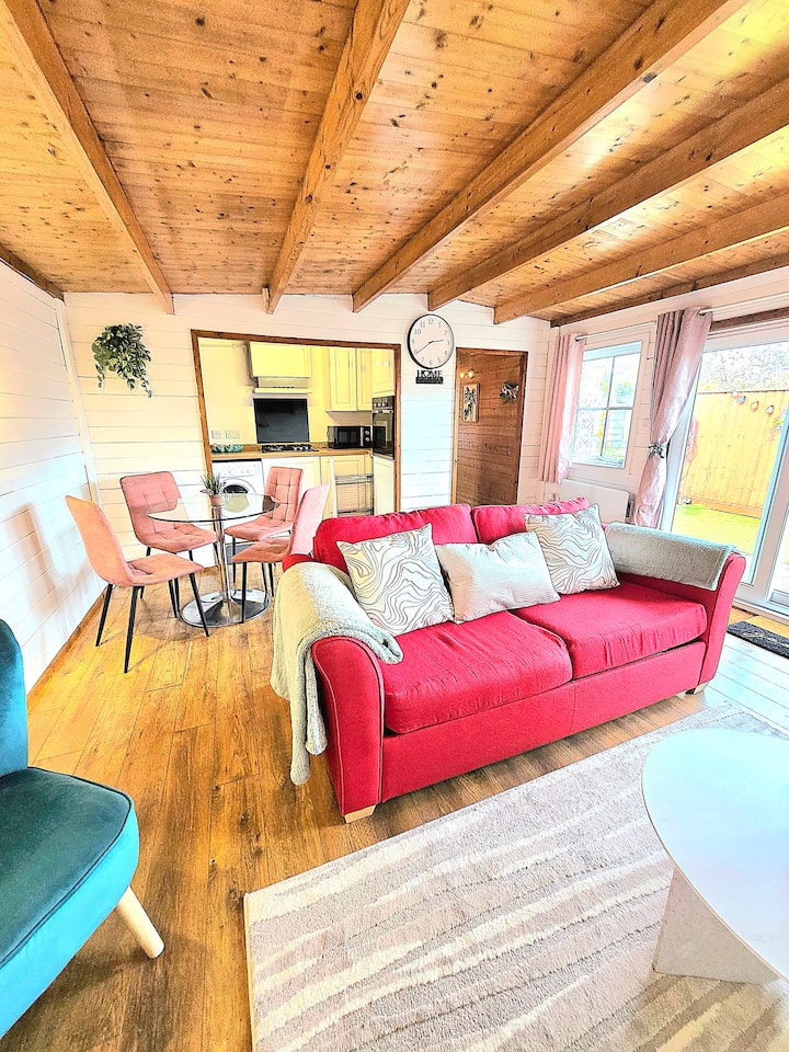 The Log Cabin - Hot Tub - Near Town And Beaches - Bournemouth