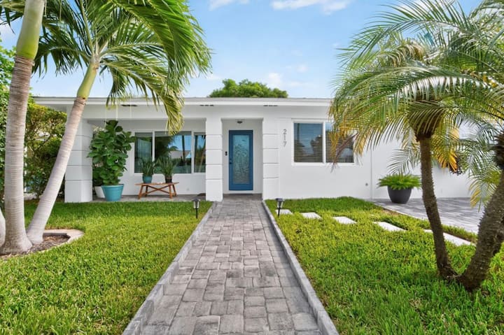 Riviera Blue | The Palm Beaches Retreat | Florida - Riviera Beach, FL