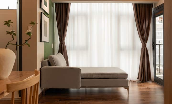 Elegant Balcony Studio • D1 Central • 5 Pax - Ho Chi Minh City