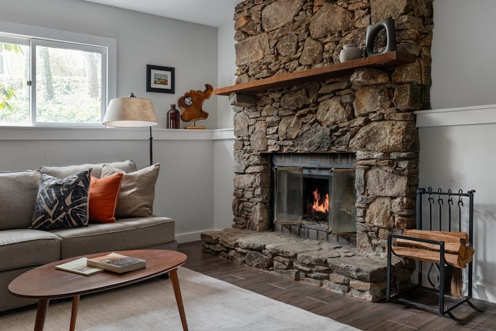 Haw Creek Retreat | Private Suite + Fenced Yard - Asheville, NC