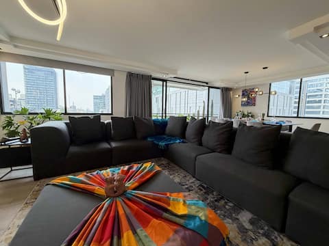 Top performing Airbnb: *Reforma Prestige 4 Bedroom Suite 8 pax w/AC in Cuauhtémoc