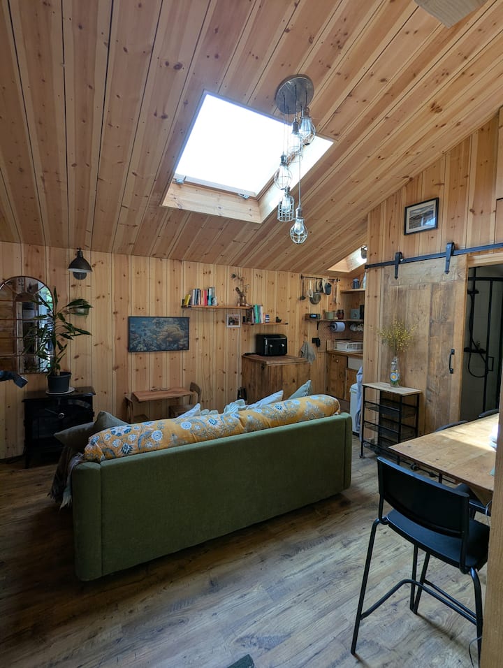 Rustic Wooden Cabin - Dog Friendly - Bournemouth