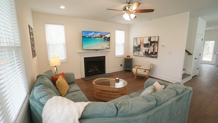 *New Build* | Nccu | Ev Charger | Duke 5 Miles - Durham, NC