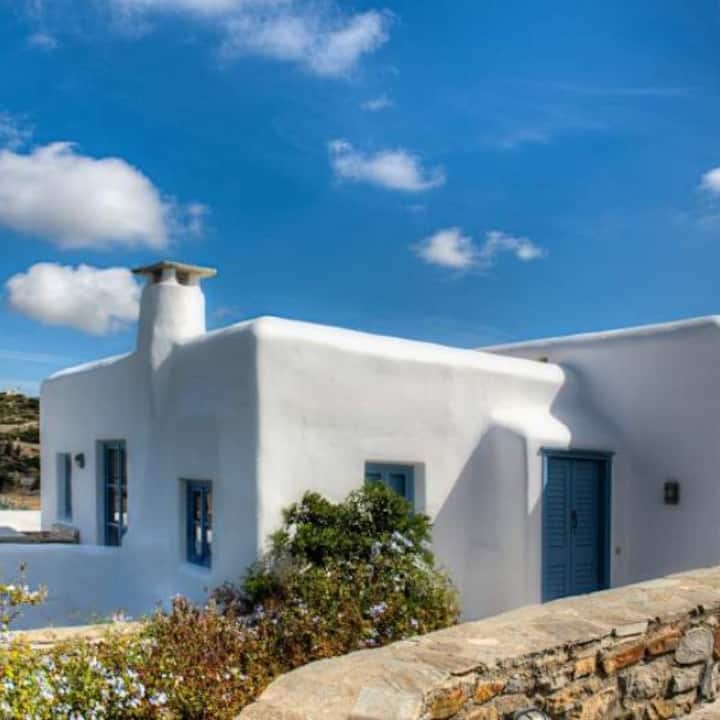 Belogna Ikons - Ourania Suite With Shared Pool - Naxos