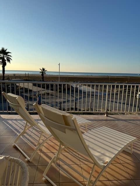 Beachfront chalet 