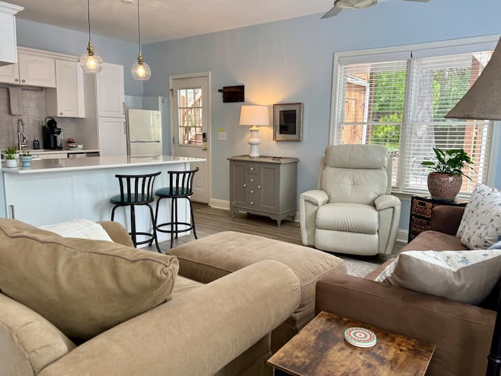 Oakhurst Garden Flat - Decatur, GA