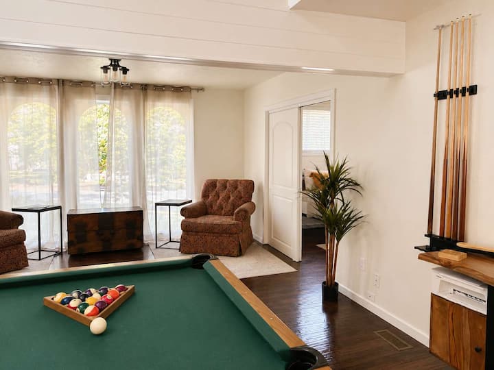 Pickleball Court + Movie Theater + Pool Table - Post Falls, ID