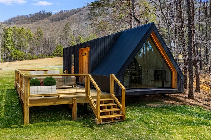 The Liat | A Private Luxe Retreat At Nova Farm. - Chimney Rock, NC
