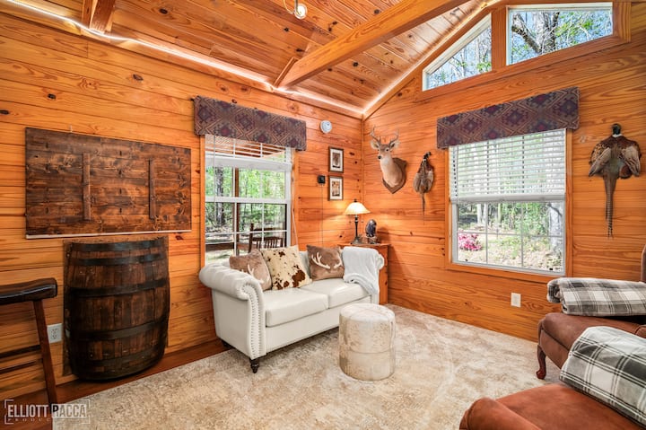 Cooper’s Lodge Adults Wellness Cabin &Barrel Sauna - Louisiana