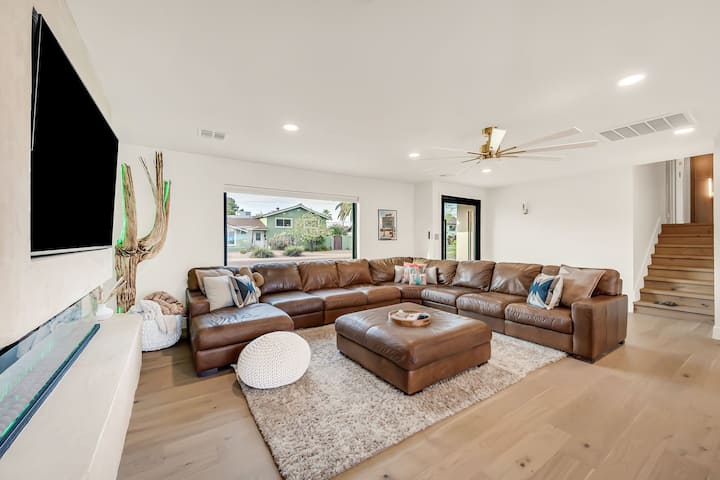 Saguaro Sanctuary | Lux Pool Oasis - Spa Game Room - United States