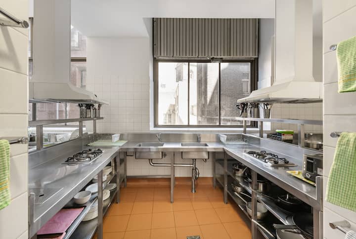 Bed In 6 Share Male Dormitory - Shared Bathroom - Sydney