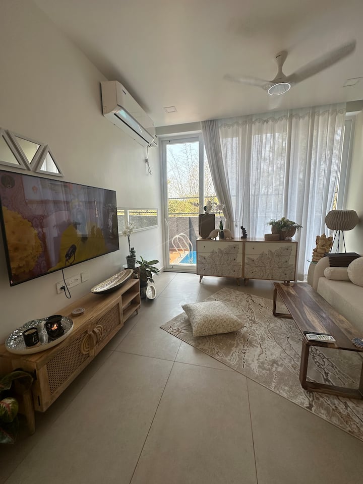 Living room image 6