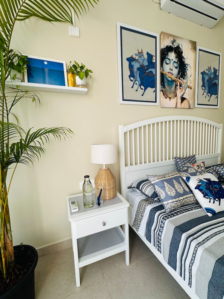 Bedroom 1 image 2