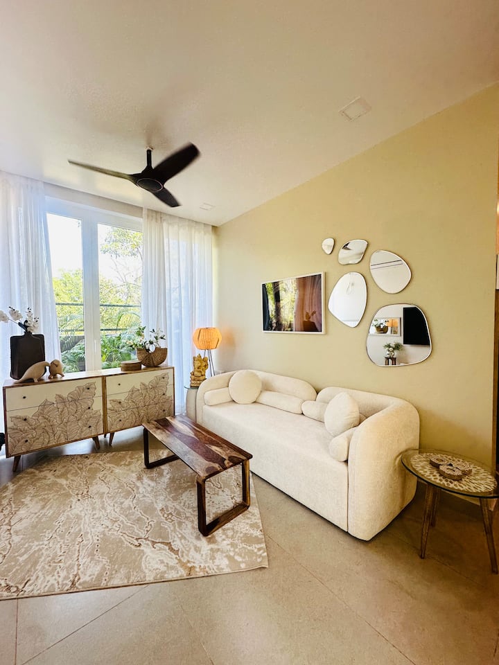 Living room image 3