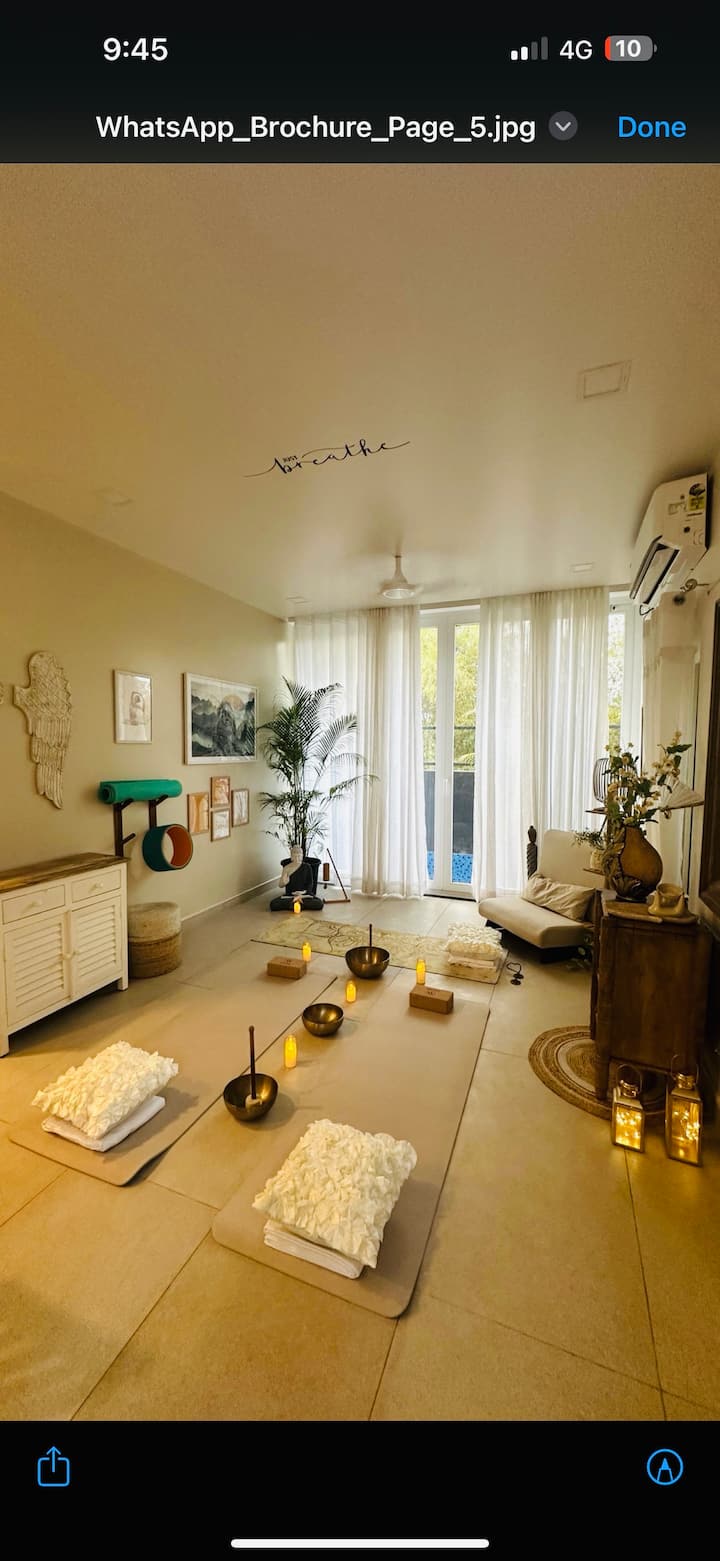 Living room image 2
