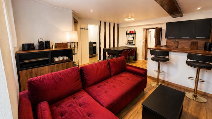 La Suite Calypso - Jacuzzi, Billard & Terrasse - Nevers