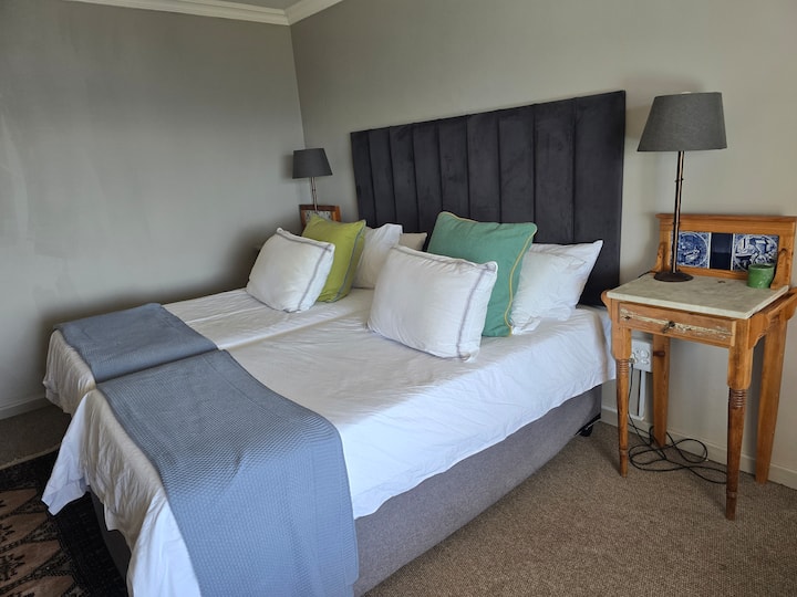 5@lang! Beachfront! Stunning Sea Views! - Mossel Bay