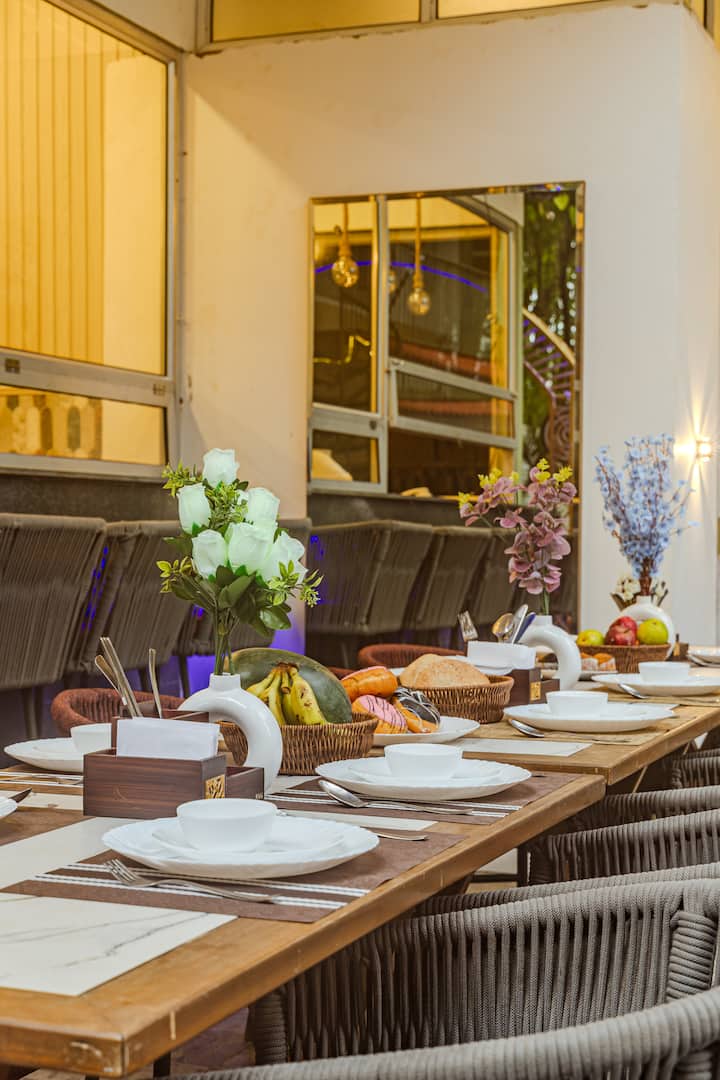 Outdoor dinning