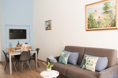 Top performing Airbnb: [Historic Center] 5 min to M.Egizio, Porta Nuova, A/C in Turin
