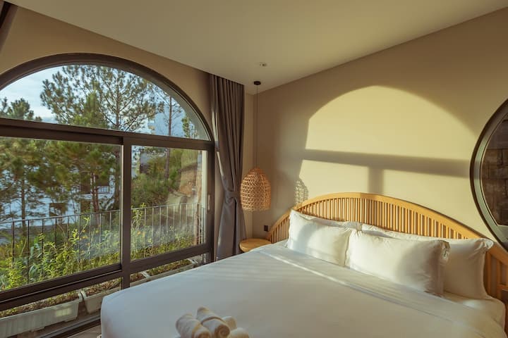 Serene High-end Villa, 15 Mins To Da Lat Market - Dalat