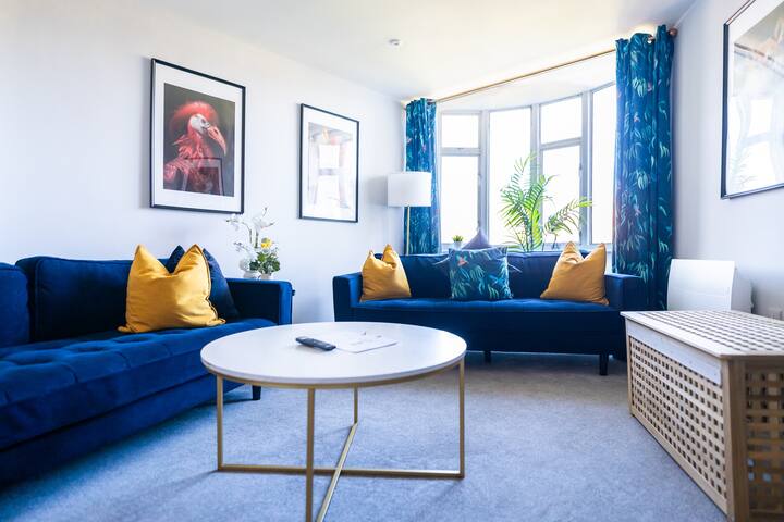 #141 Coastal Apartment Bournemouthbeach| Sleeps 10 - Dorset