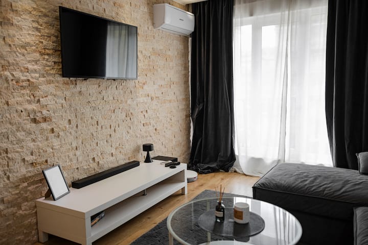 Modern Flat | Pool | Free Parking | Self Check-in - Aeropuerto de Bucarest Henri Coandă (OTP)