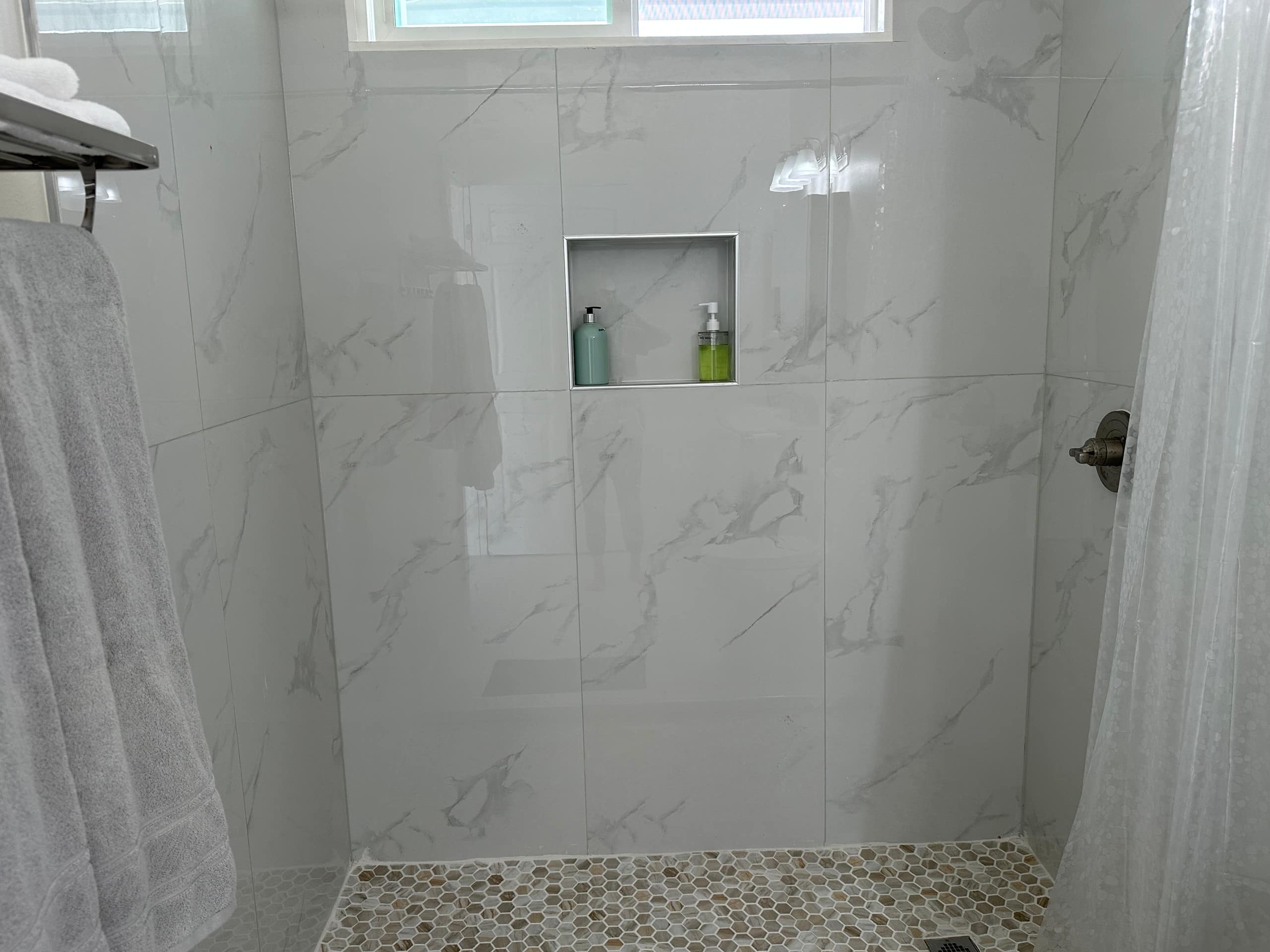 Home in Hilo · ★5.0 · 4 bedrooms · 4 beds · 4 private baths - Image 31