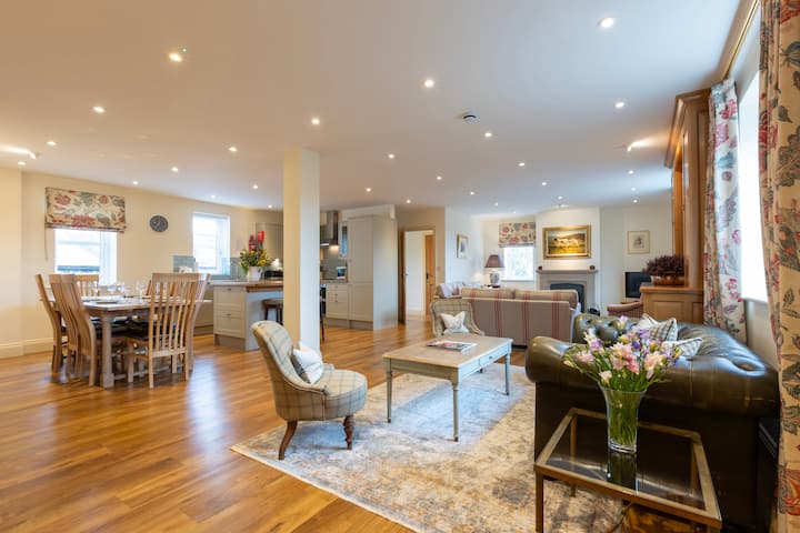 The Moorhouse, Near Ripon, Sleeps 18 - 裡彭