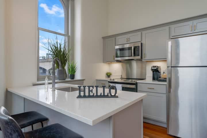 Modern City Loft | Nearby Parking | Downtown | 2f - Louisville, KY