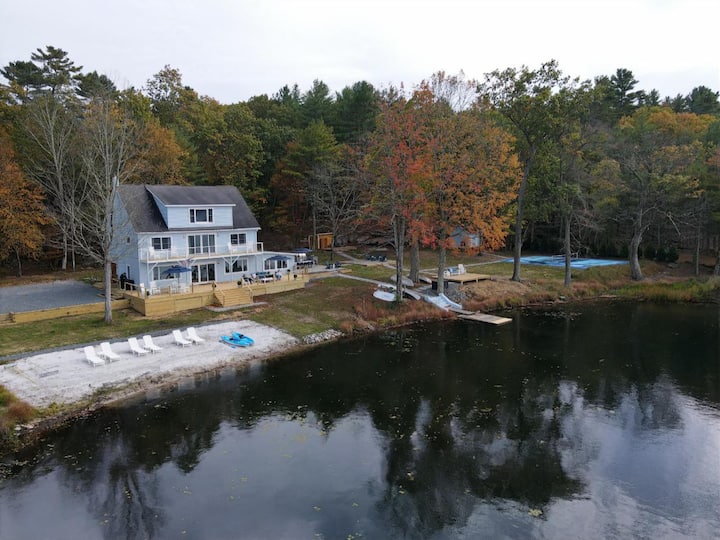 Luxury Lake Estate: Pickleball, Sauna, Gameroom